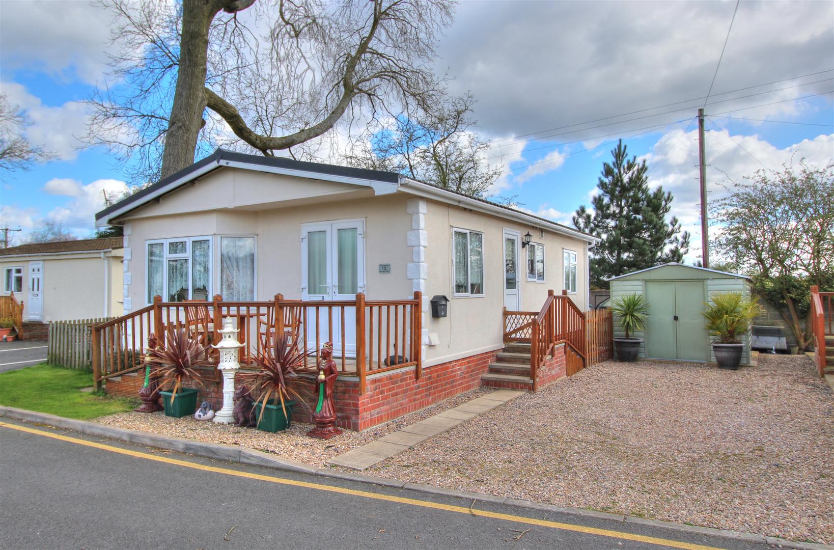 3 Bedroom Property For Sale in Coalville, Spinney Park, Ashby Road £